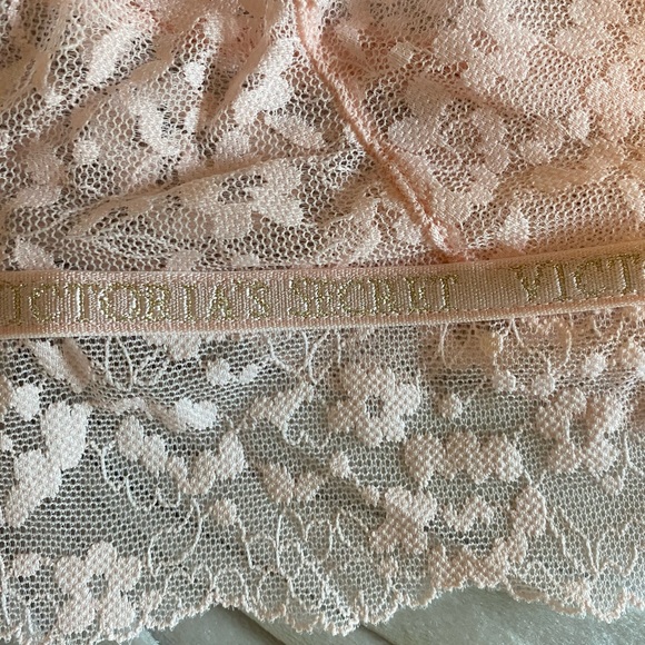 NWT:BRAND NEW VICTORIA SECRET LACE BRALETTE (PINK) - Picture 8 of 13